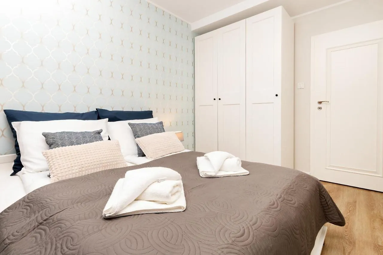 Apartments Gdańsk Kochanowskiego by Renters
